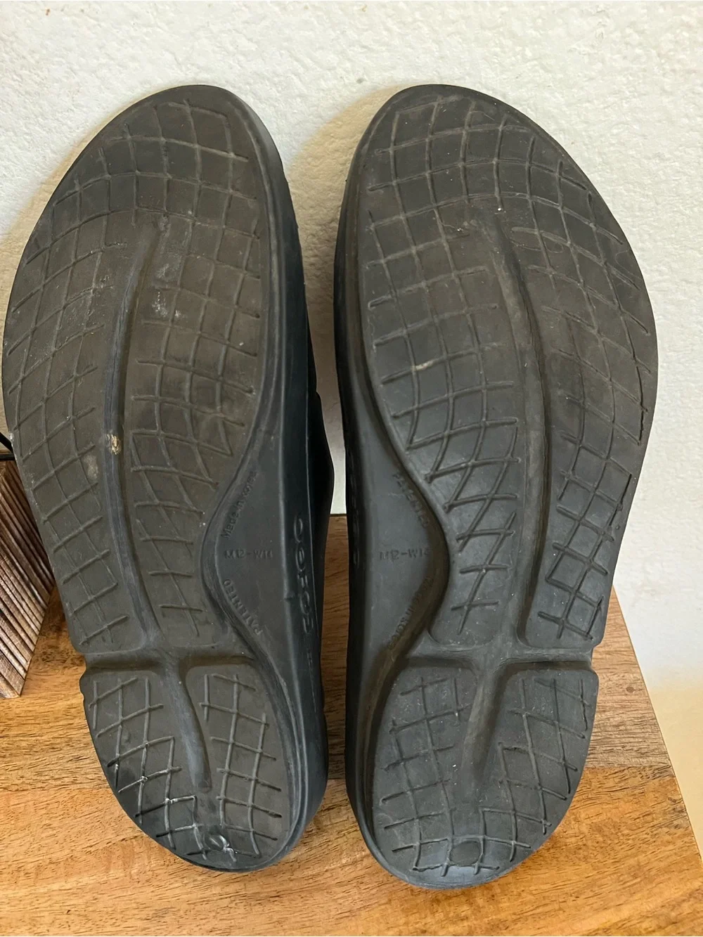 Oofos OOahh Black MEN'S SLIDES SIZE 12